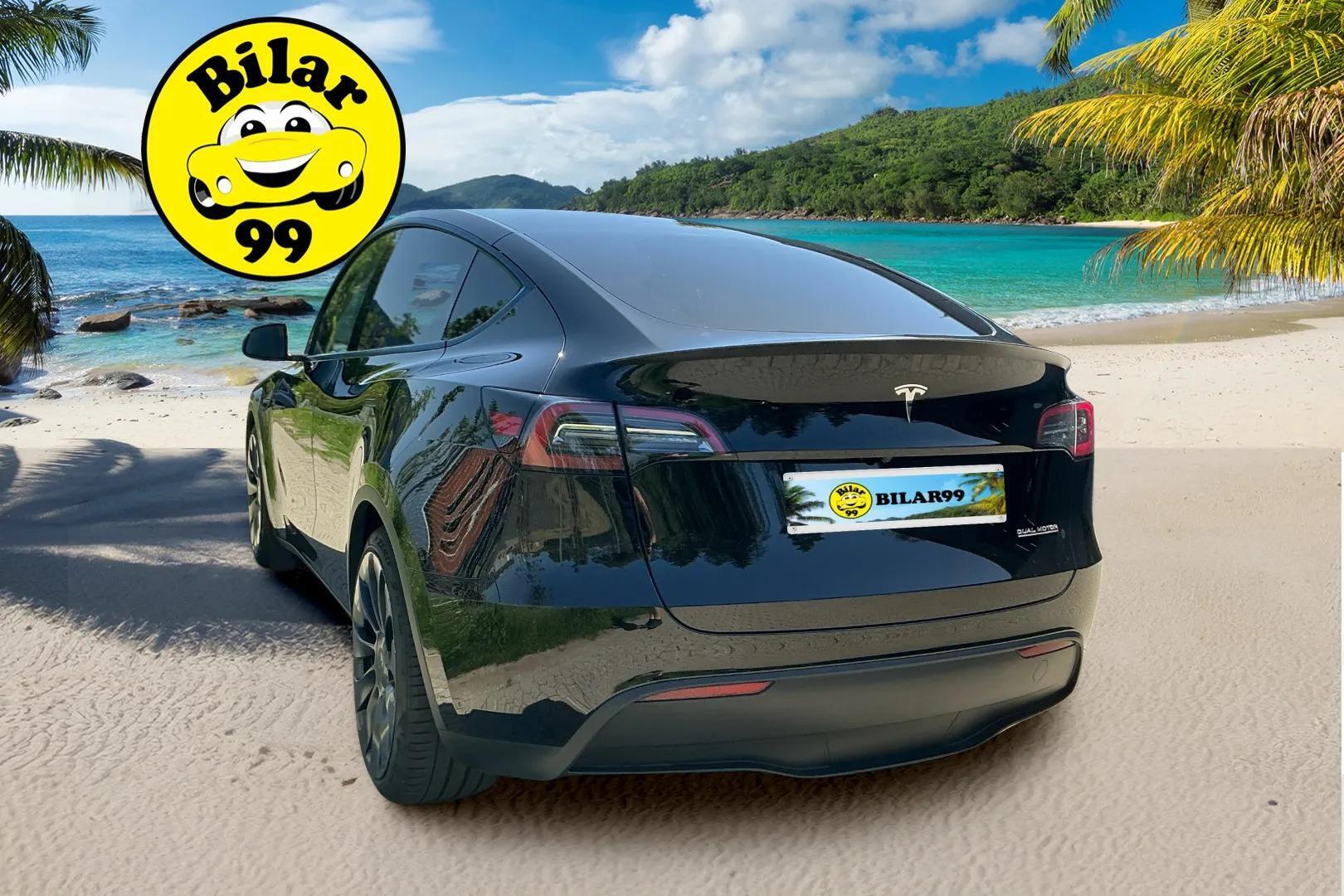 TESLA Model Y 2023