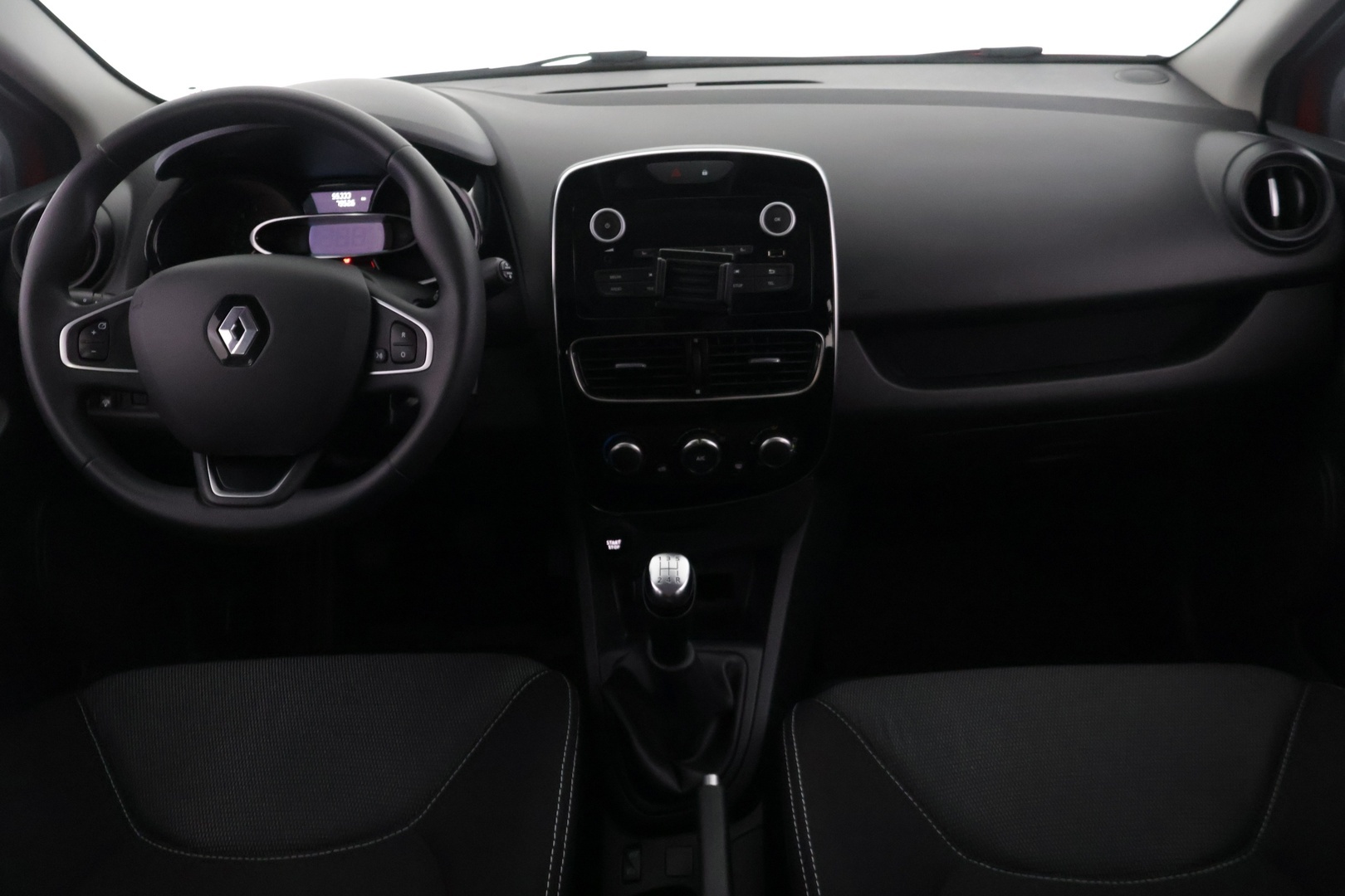 RENAULT Clio 2016