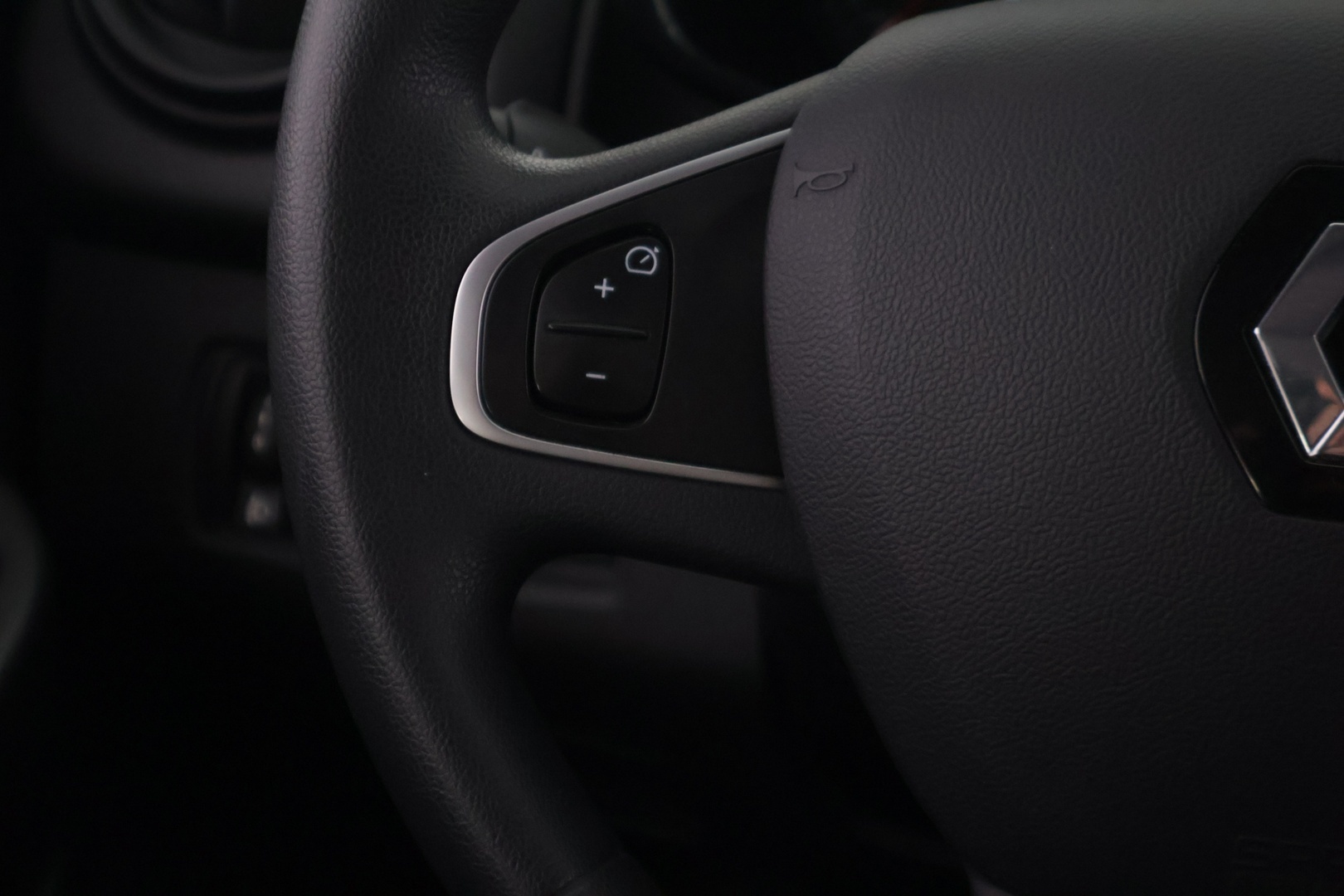 RENAULT Clio 2016