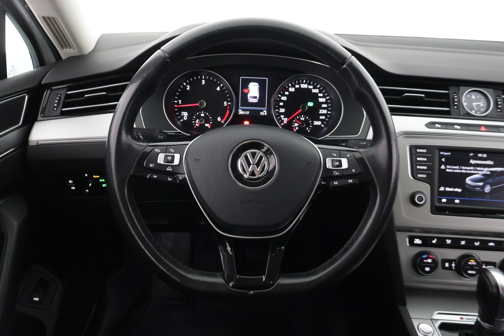 VOLKSWAGEN Passat 2017