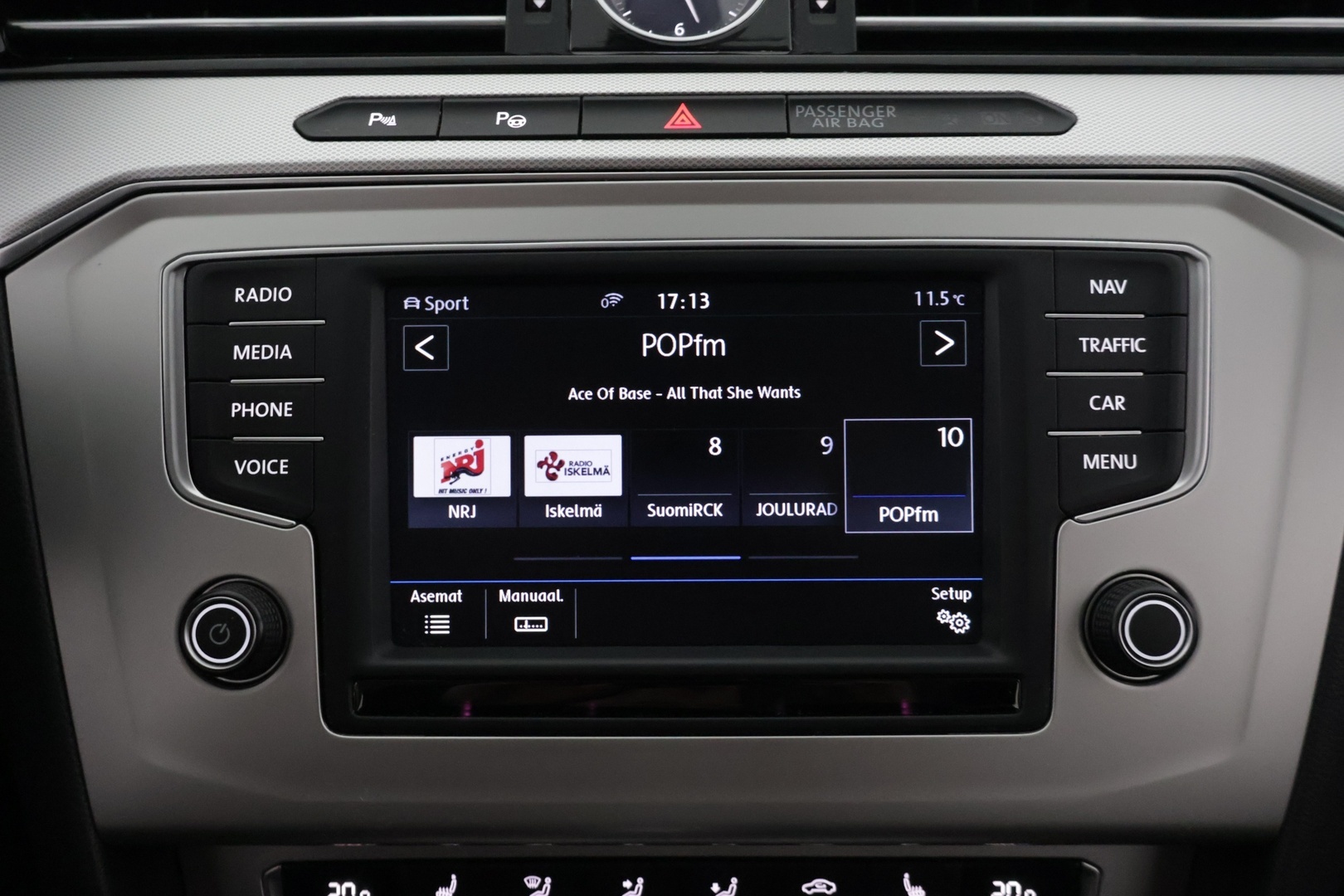 VOLKSWAGEN Passat 2017