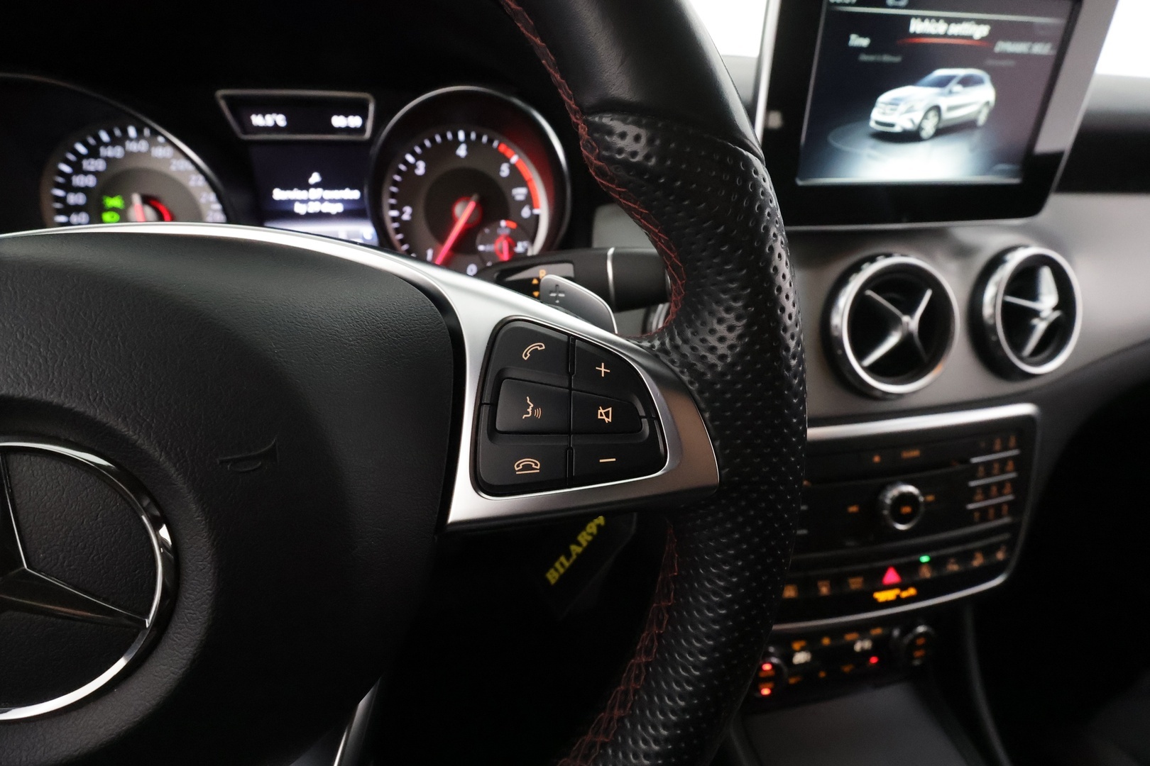 MERCEDES-BENZ GLA 2017