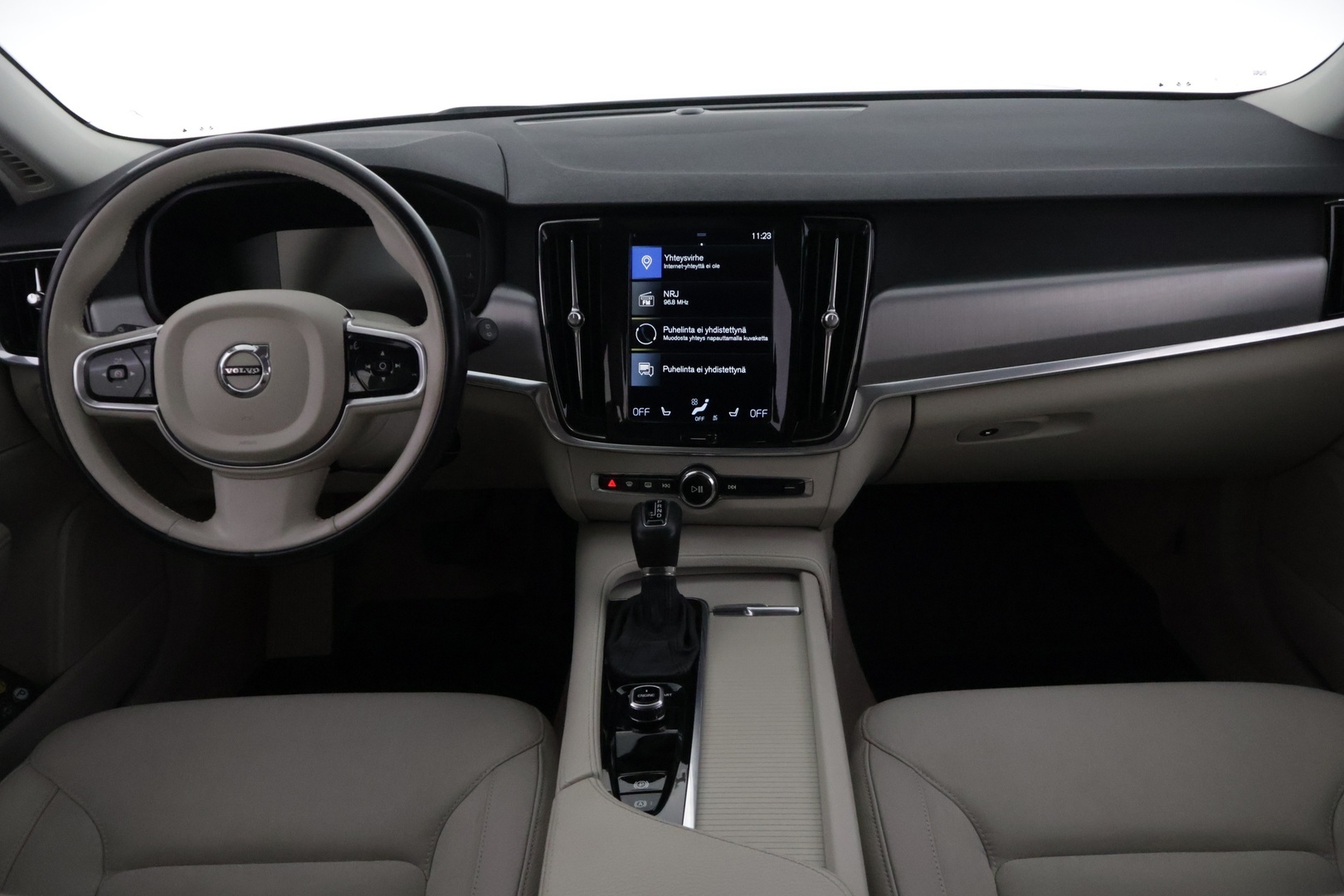 VOLVO V90 2016