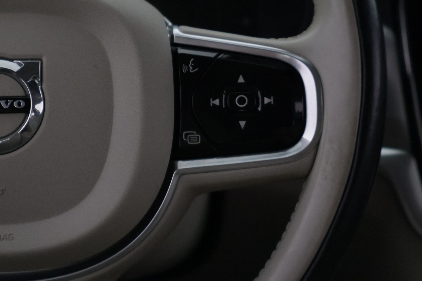 VOLVO V90 2016