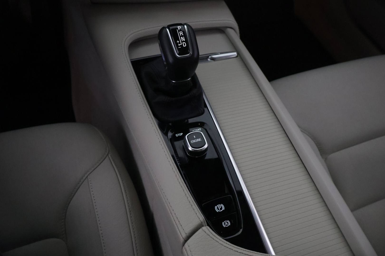 VOLVO V90 2016