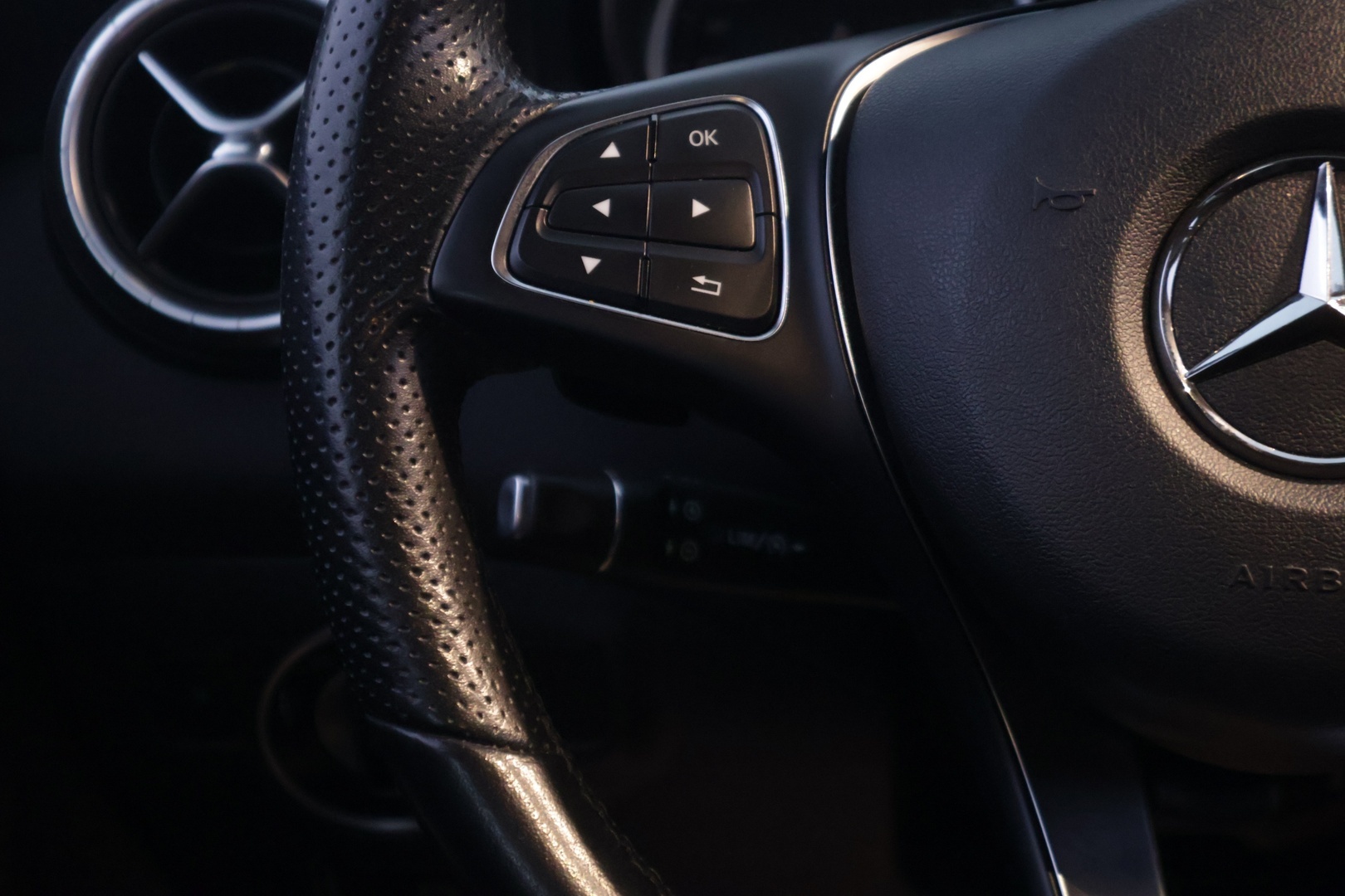 MERCEDES-BENZ CLA 2019