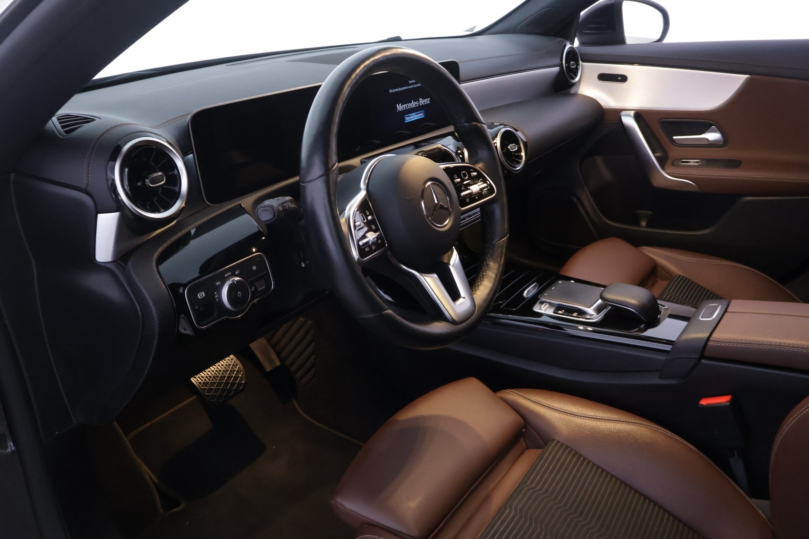 MERCEDES-BENZ CLA 2019