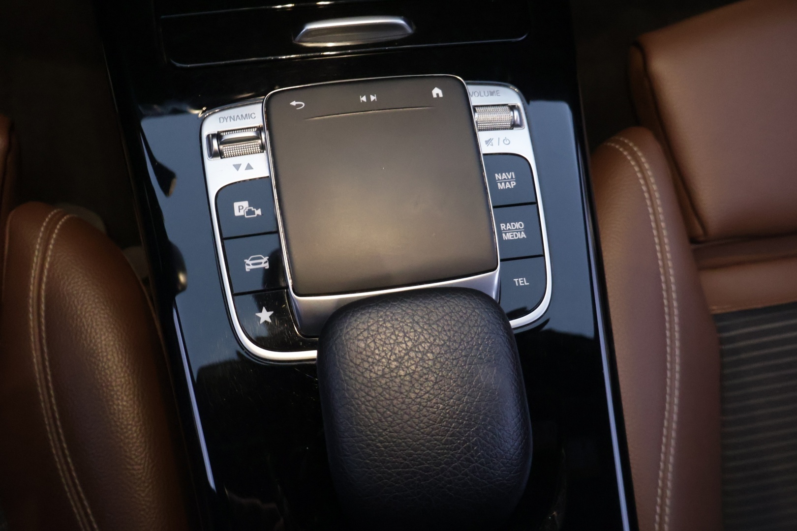 MERCEDES-BENZ CLA 2019
