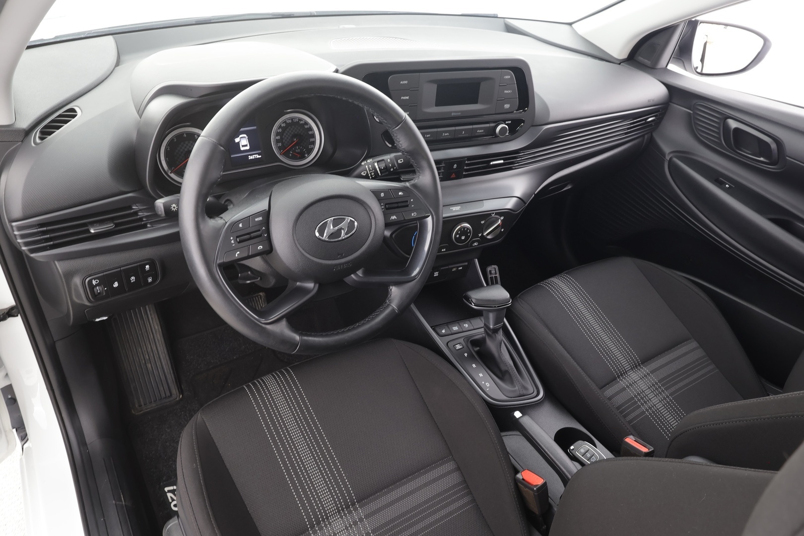 HYUNDAI i20 Hatchback 2023