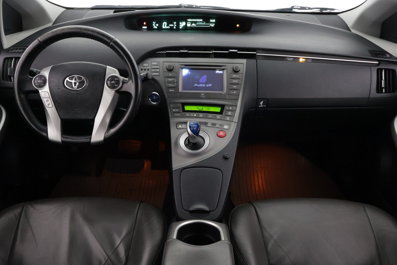 TOYOTA PRIUS 2015