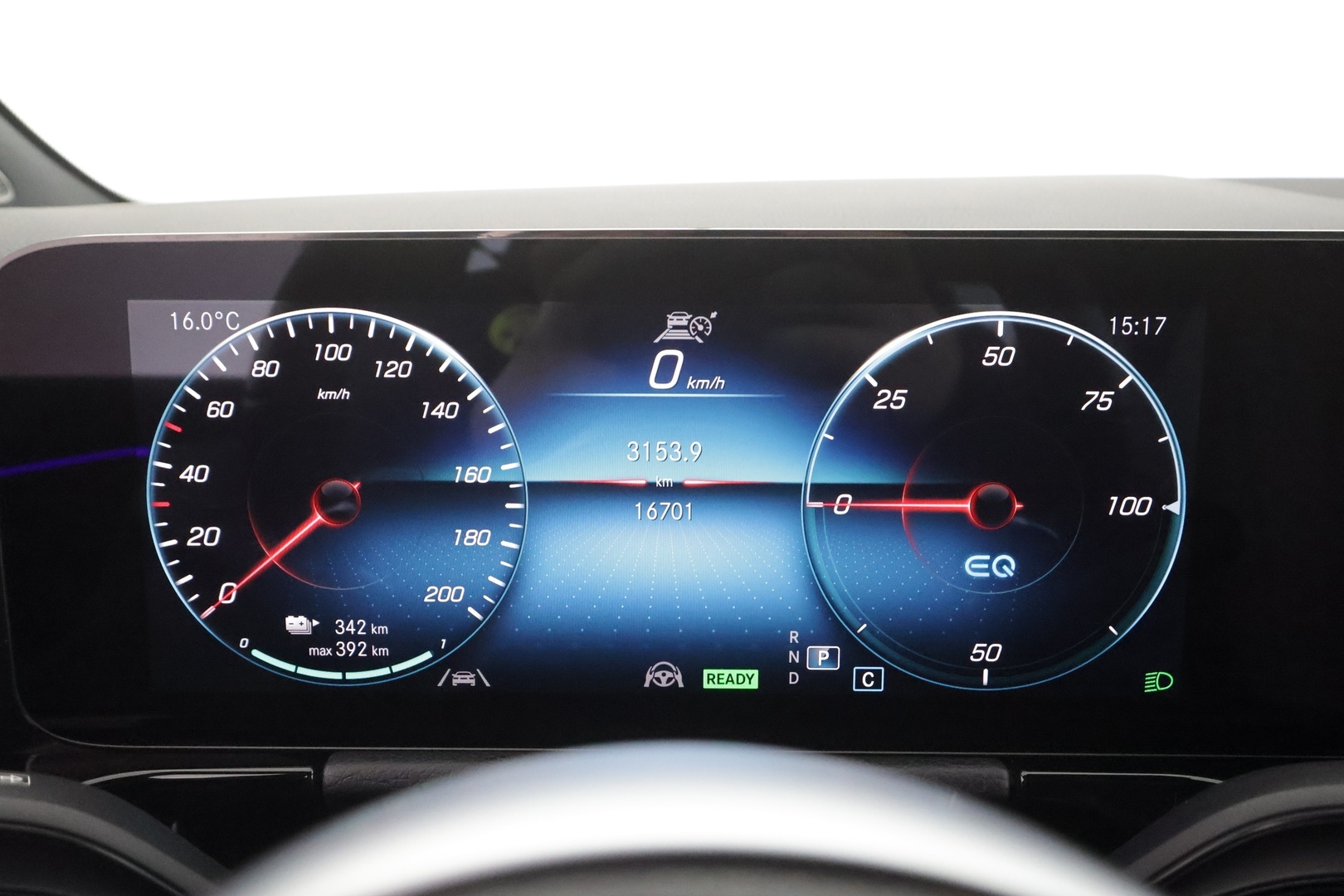 MERCEDES-BENZ EQA 2021