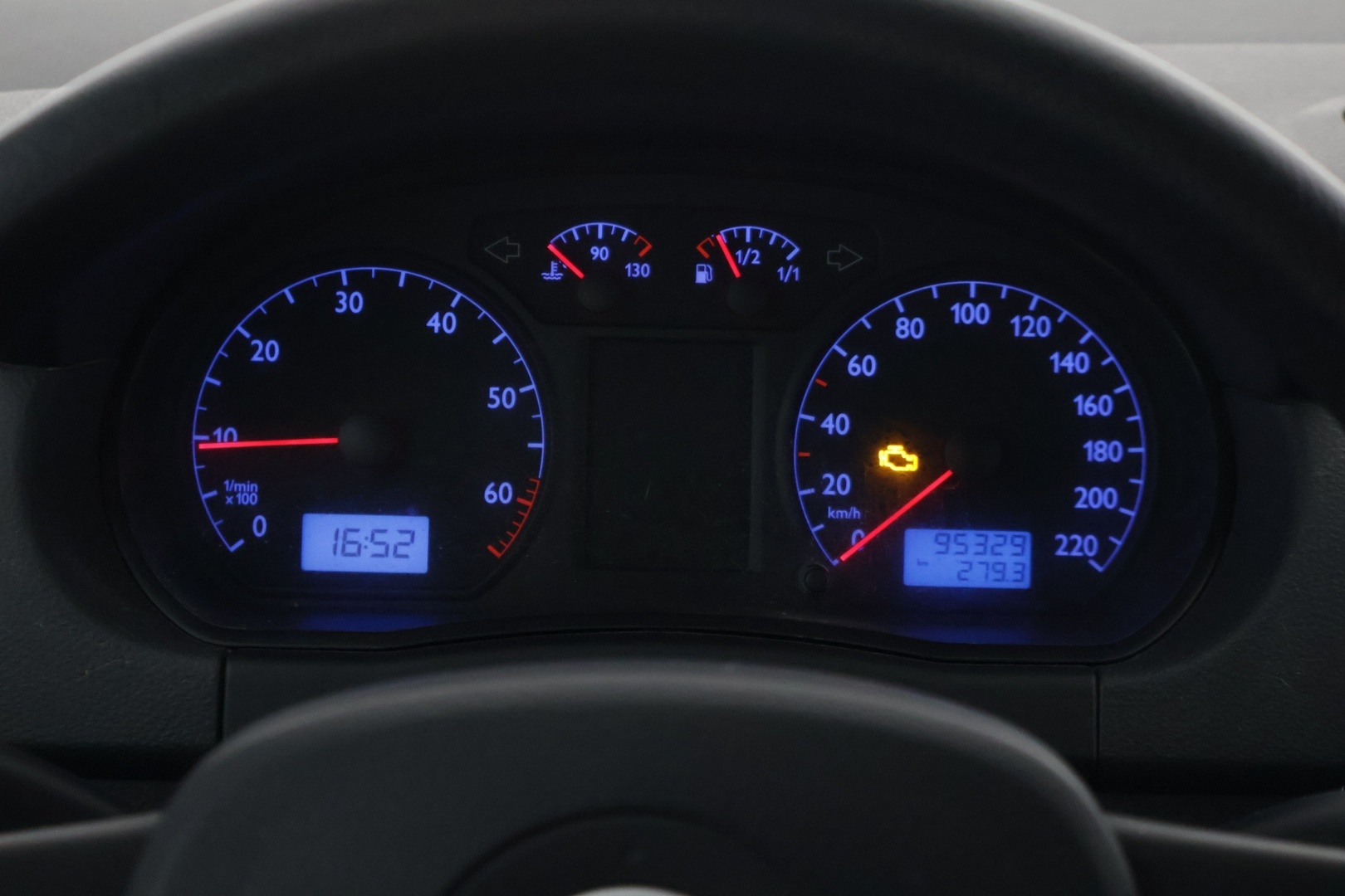 VOLKSWAGEN Polo 2005