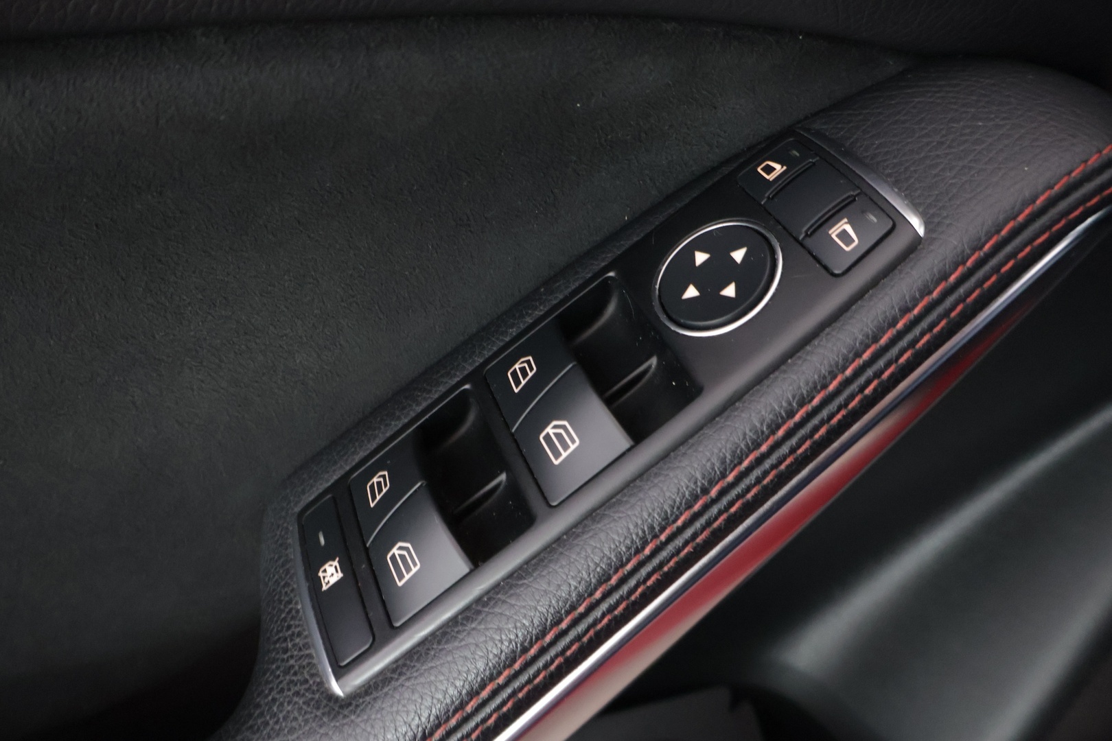 MERCEDES-BENZ A 2014