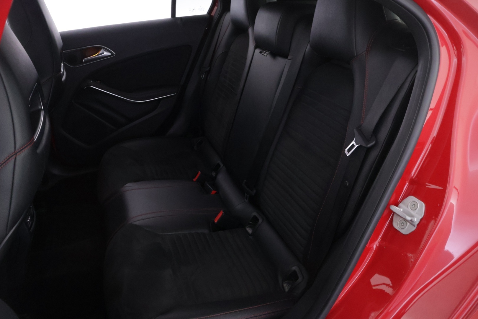 MERCEDES-BENZ A 2014