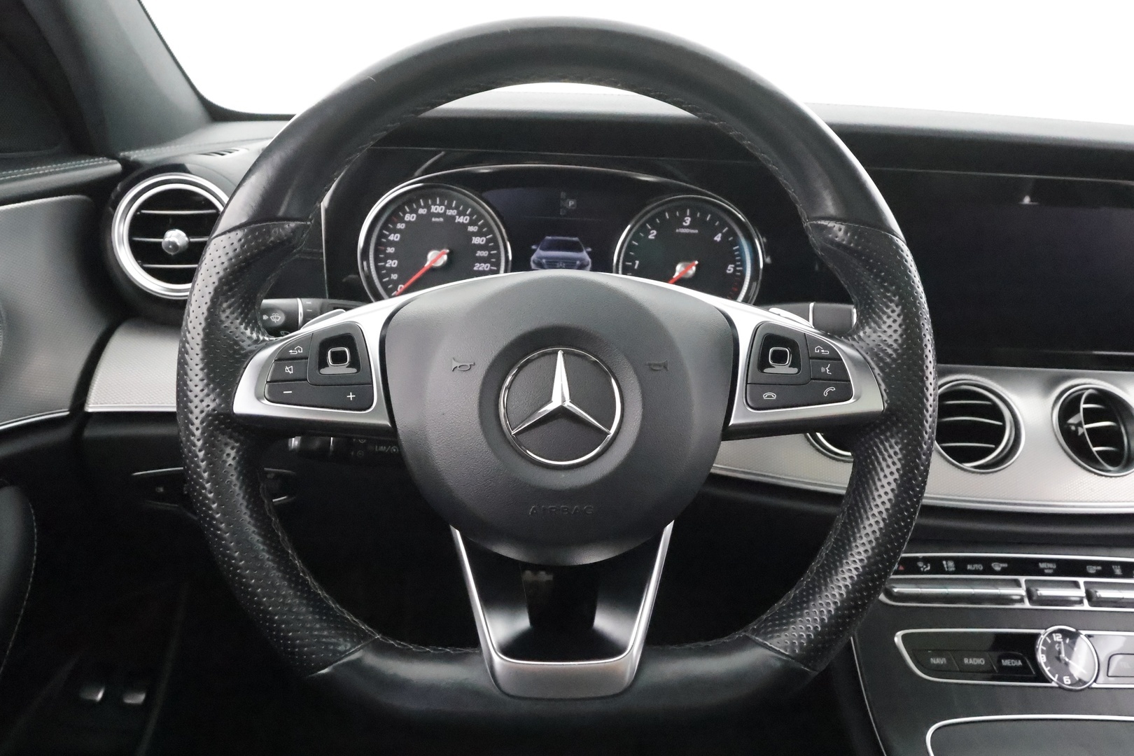 MERCEDES-BENZ E 2018