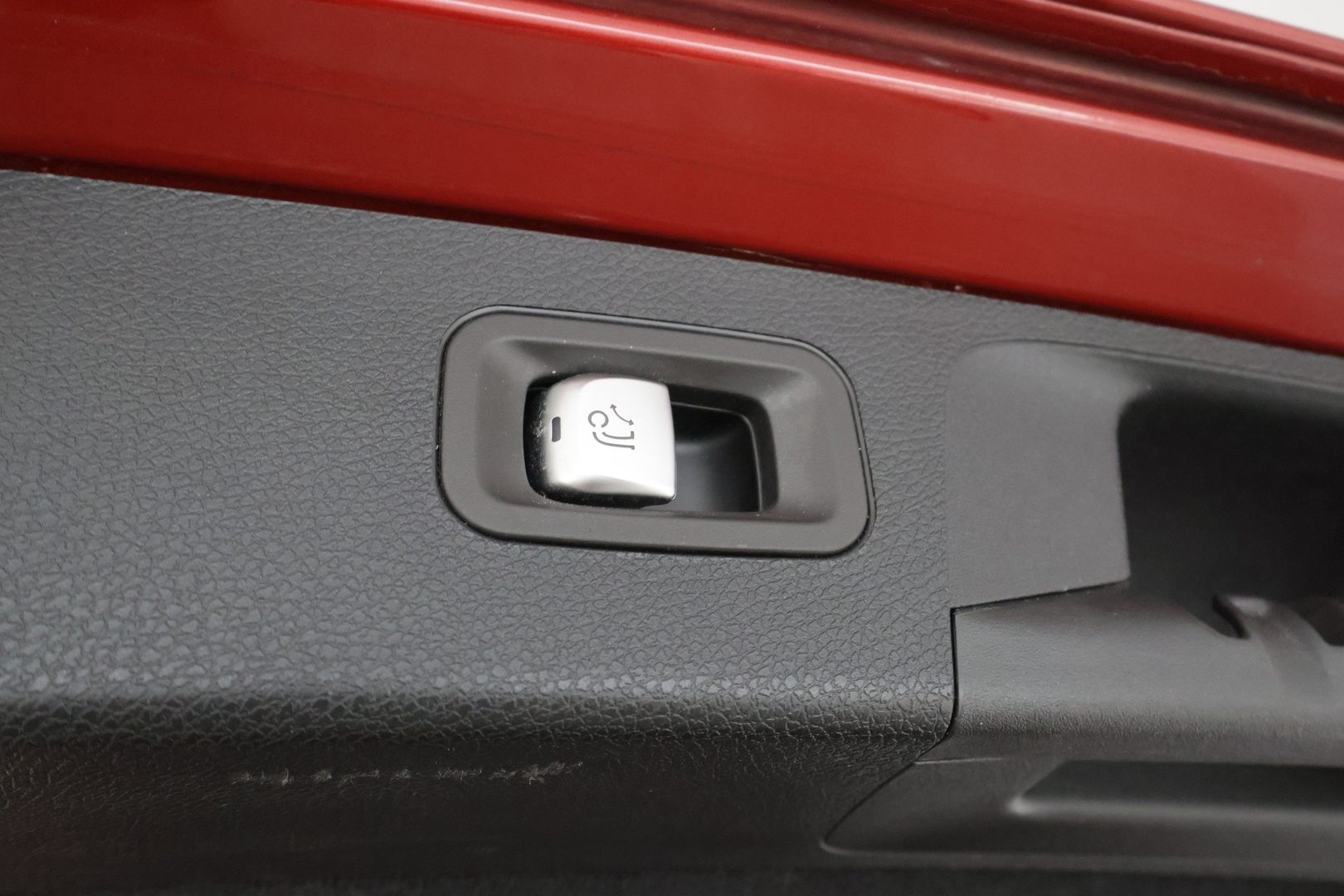 MERCEDES-BENZ E 2018