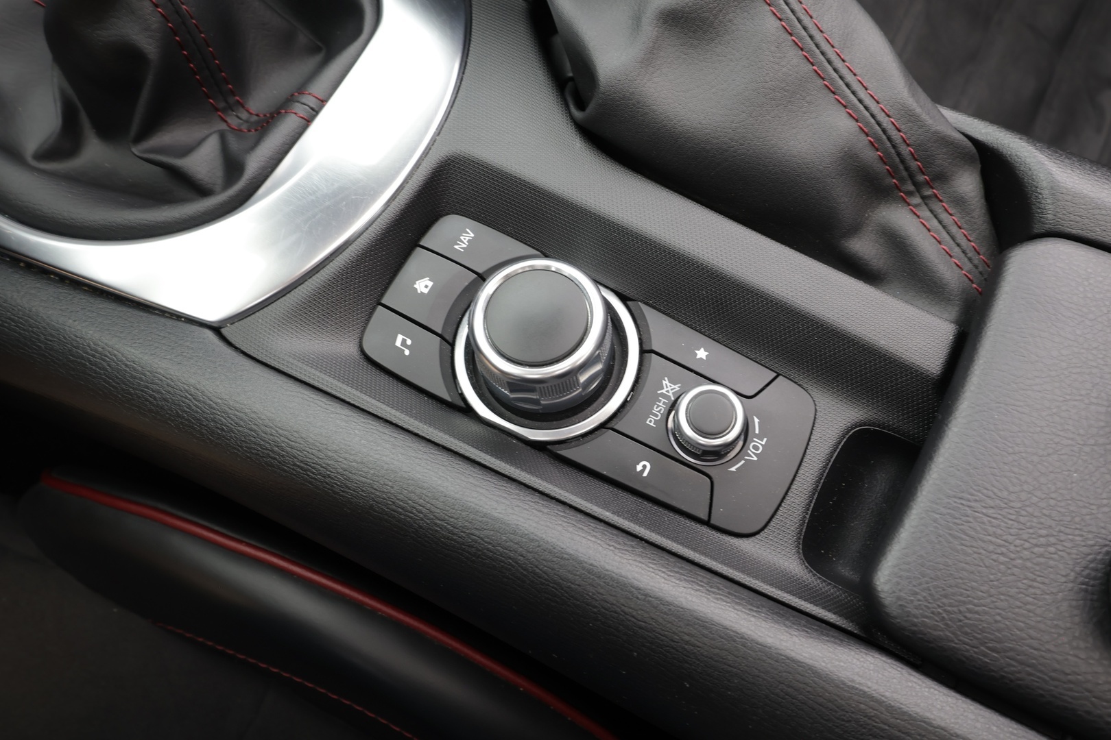 MAZDA MX-5 2017