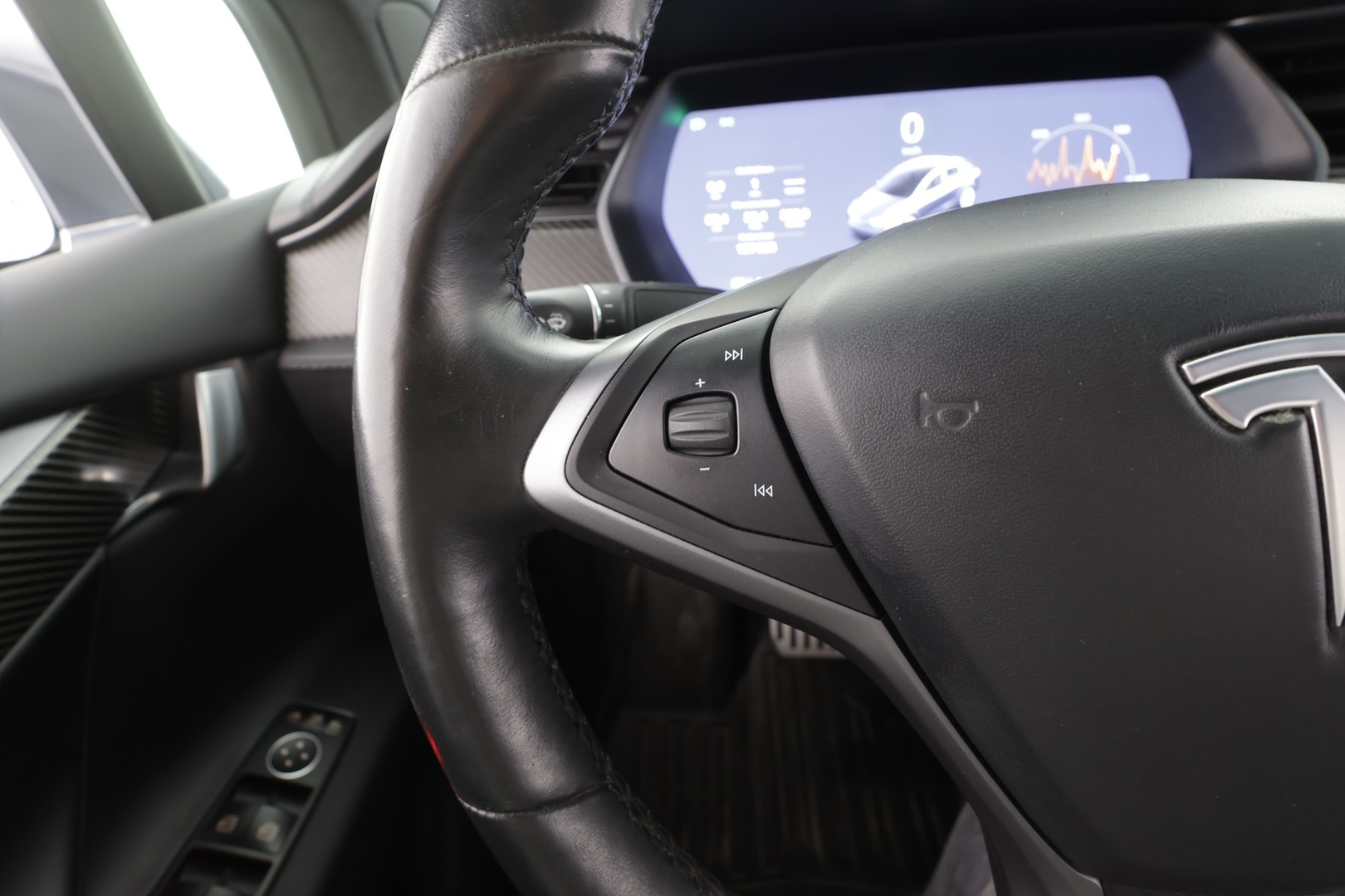 TESLA Model X 2019