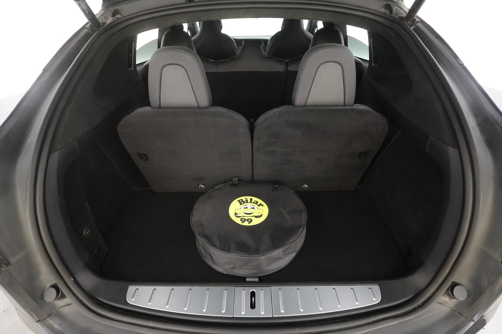 TESLA Model X 2019