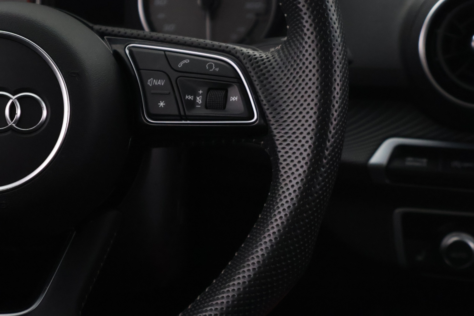 AUDI SQ2 2020