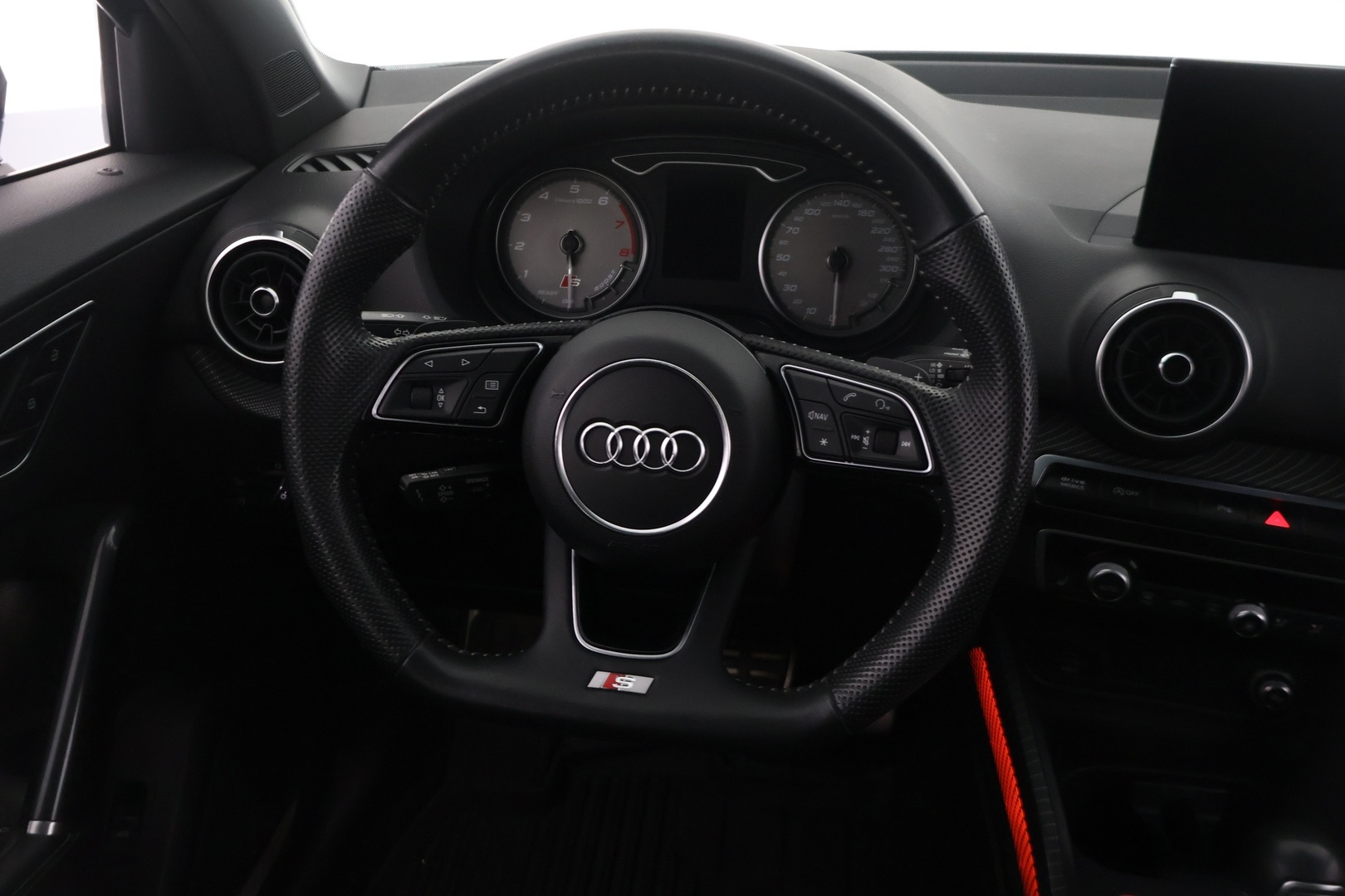 AUDI SQ2 2020
