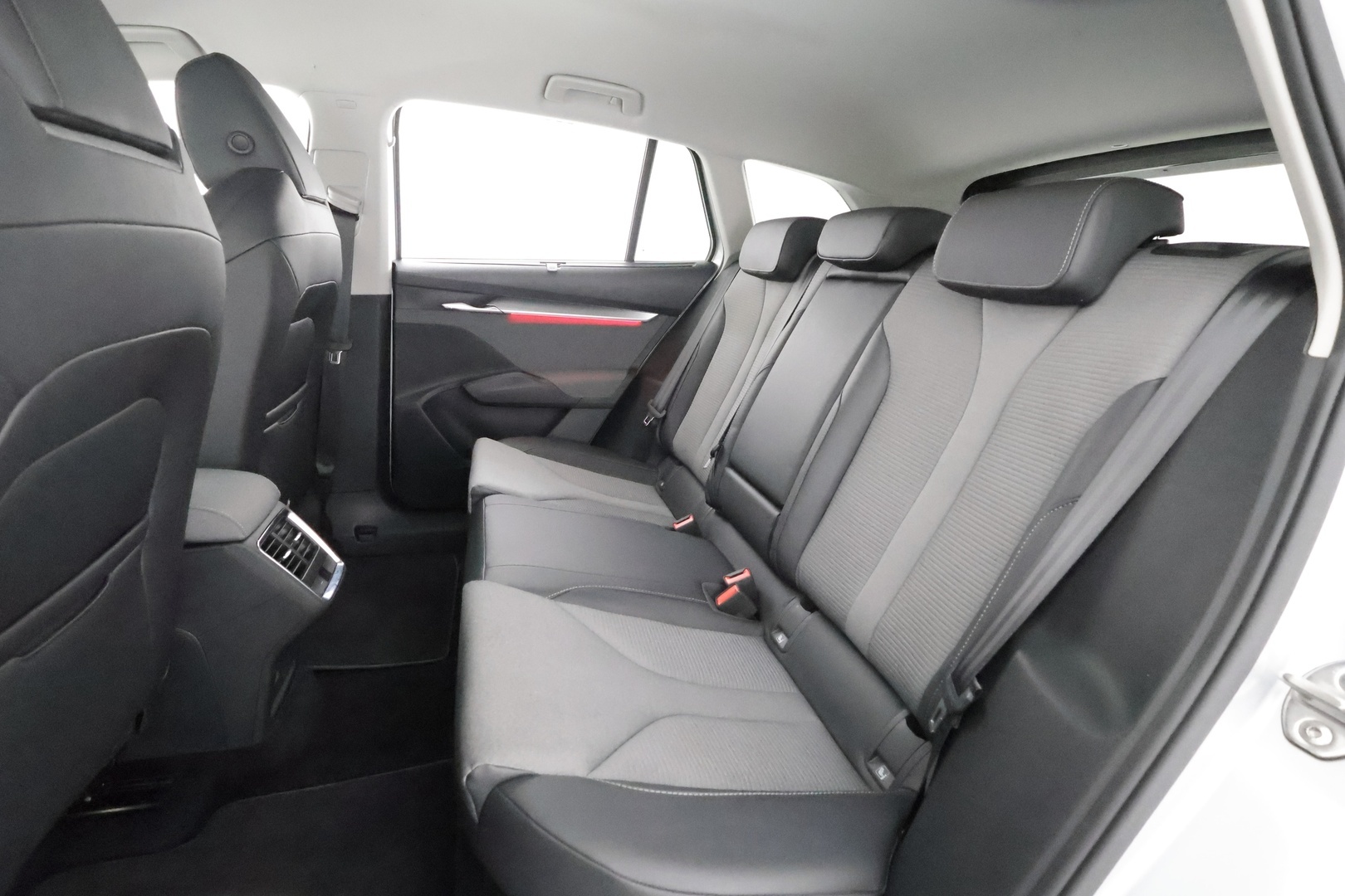 SKODA Enyaq 2022