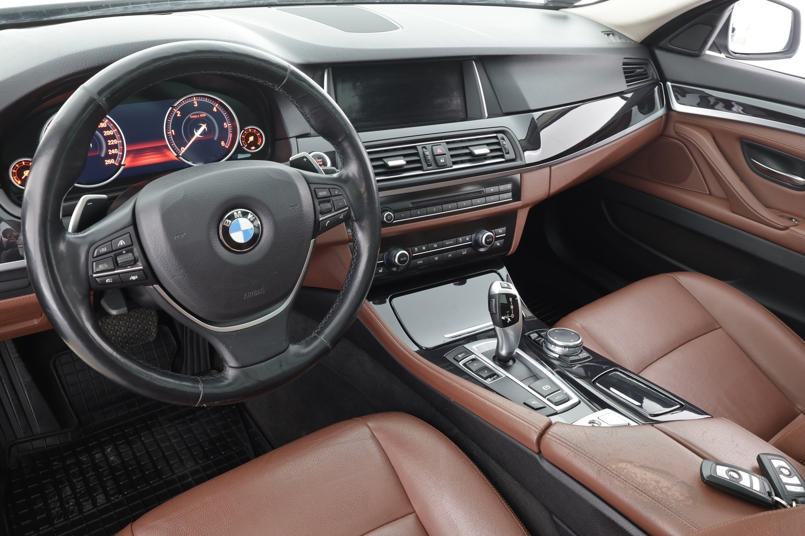 BMW 520 2015