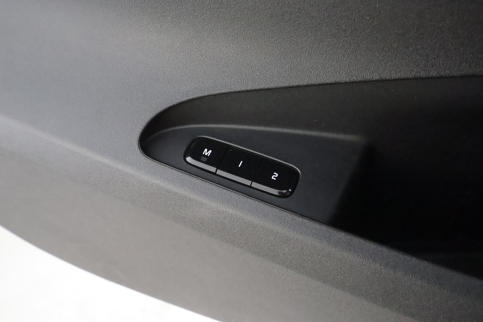 POLESTAR 2 2025