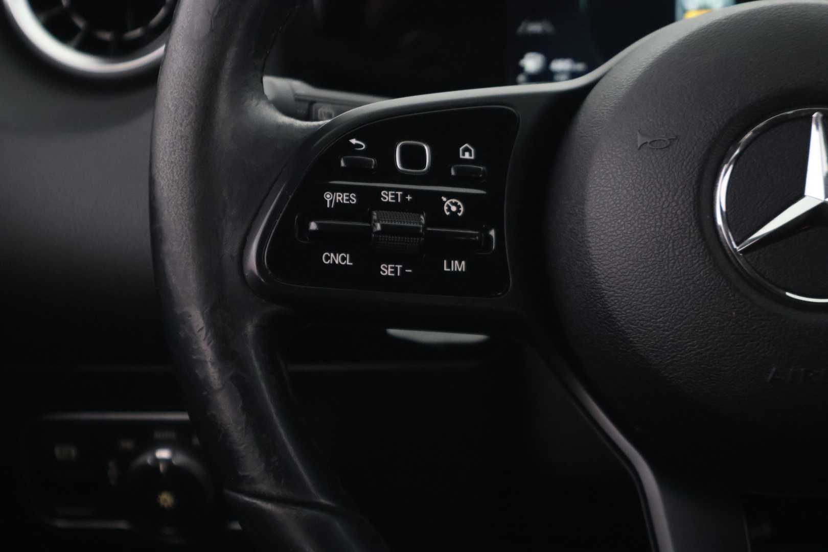 MERCEDES-BENZ B 2019