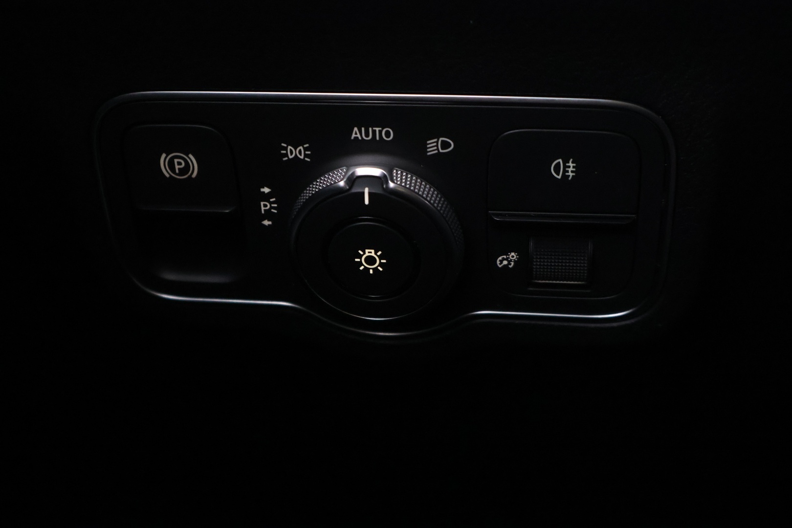 MERCEDES-BENZ B 2019
