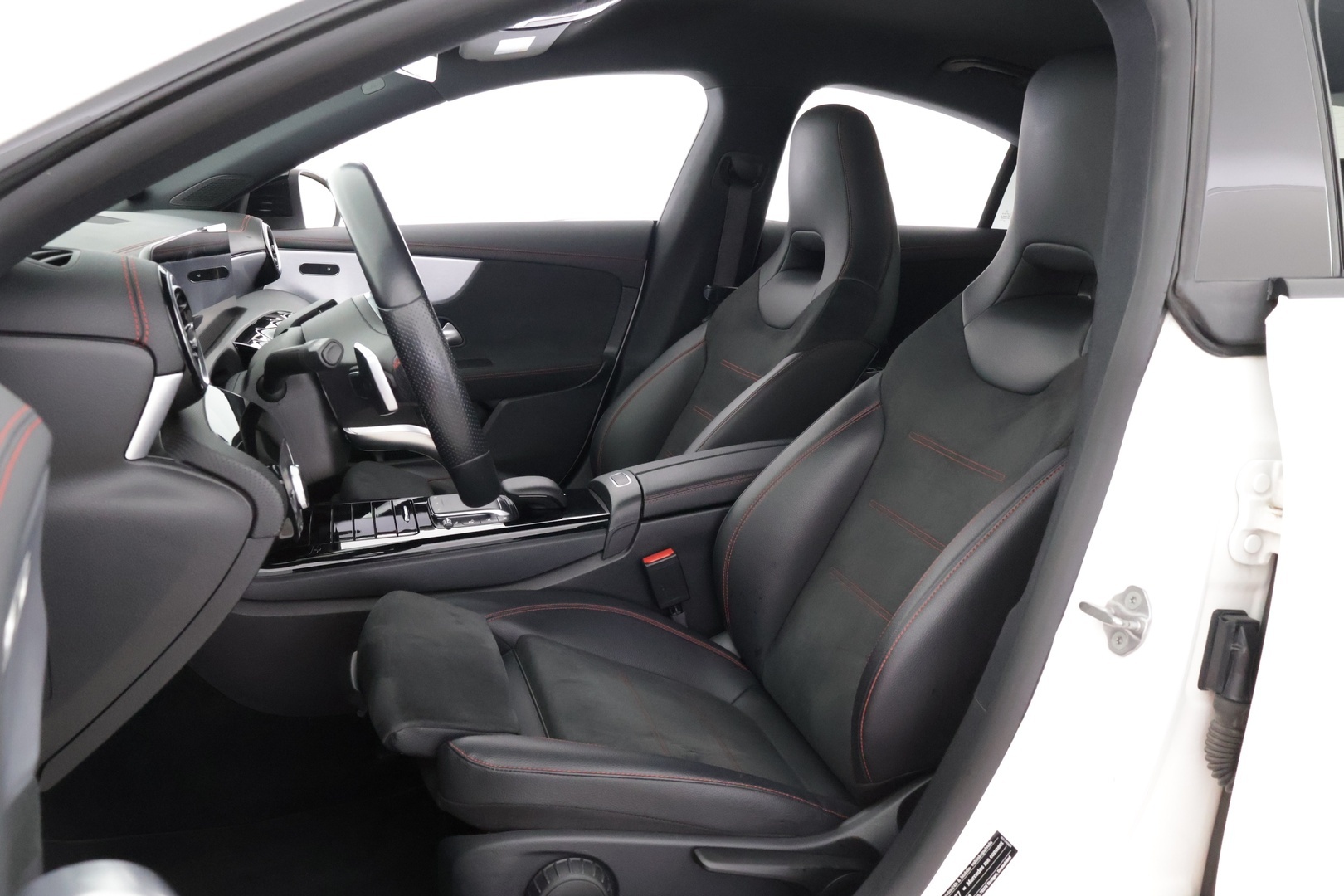 MERCEDES-BENZ CLA 2021