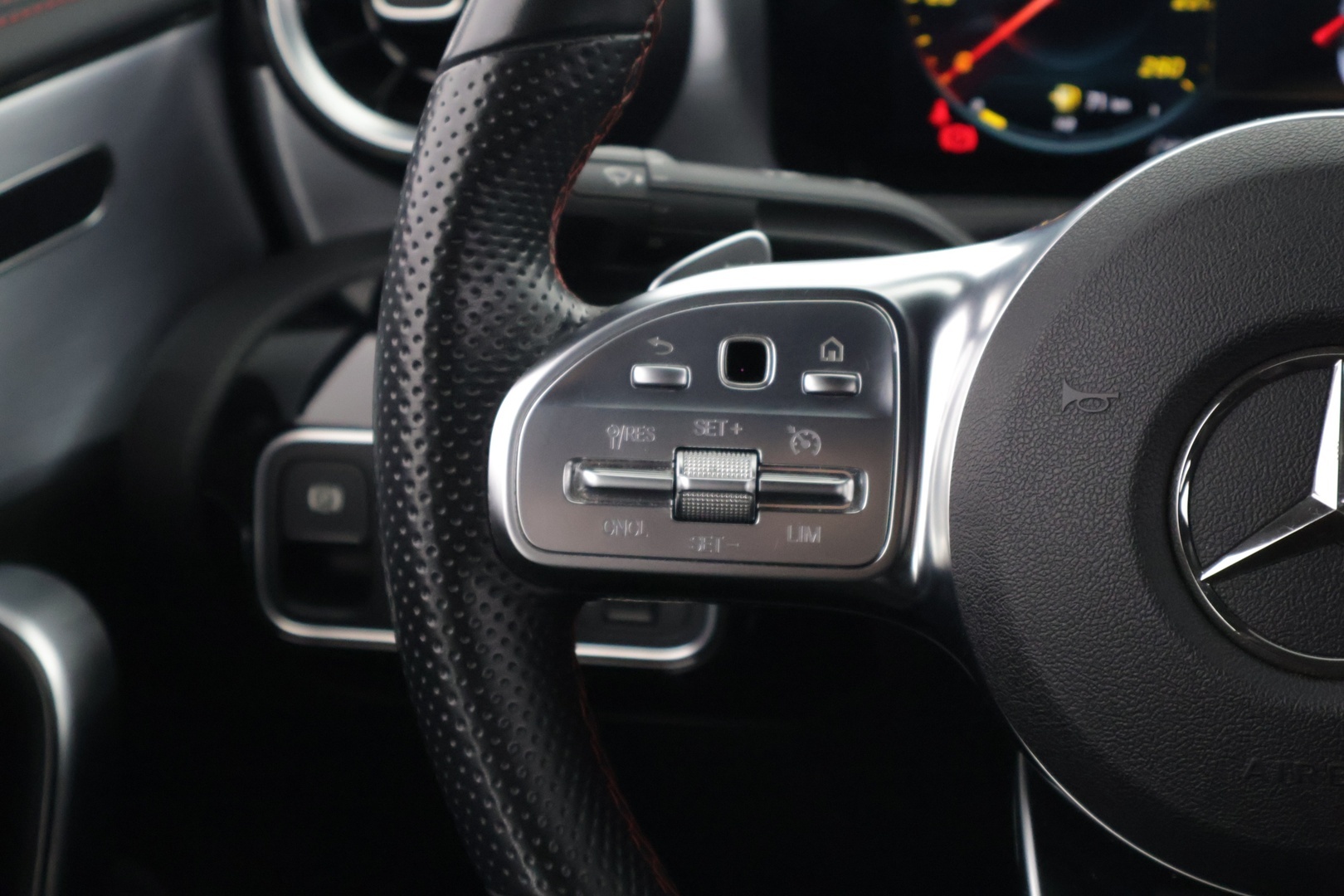 MERCEDES-BENZ CLA 2021