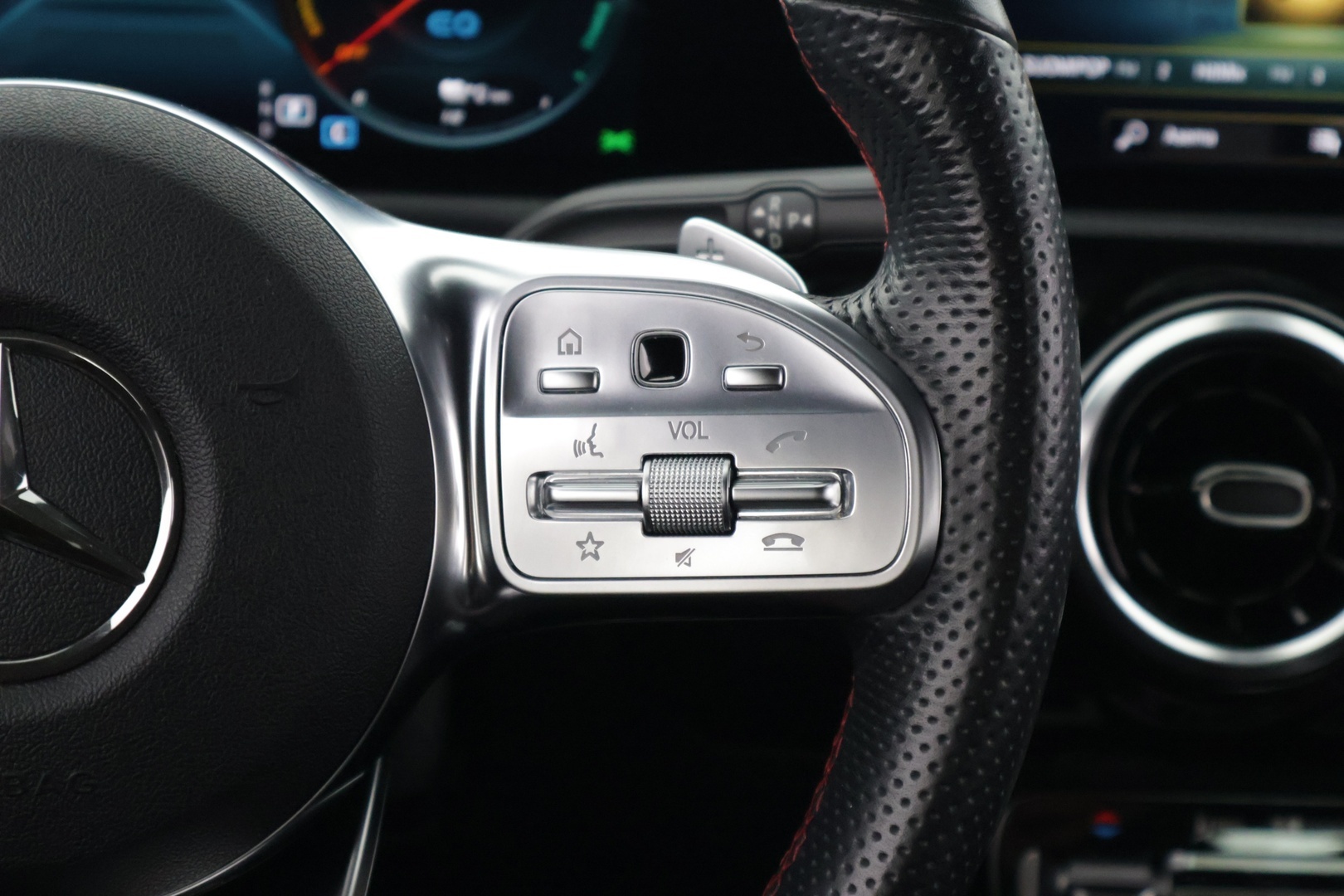 MERCEDES-BENZ CLA 2021