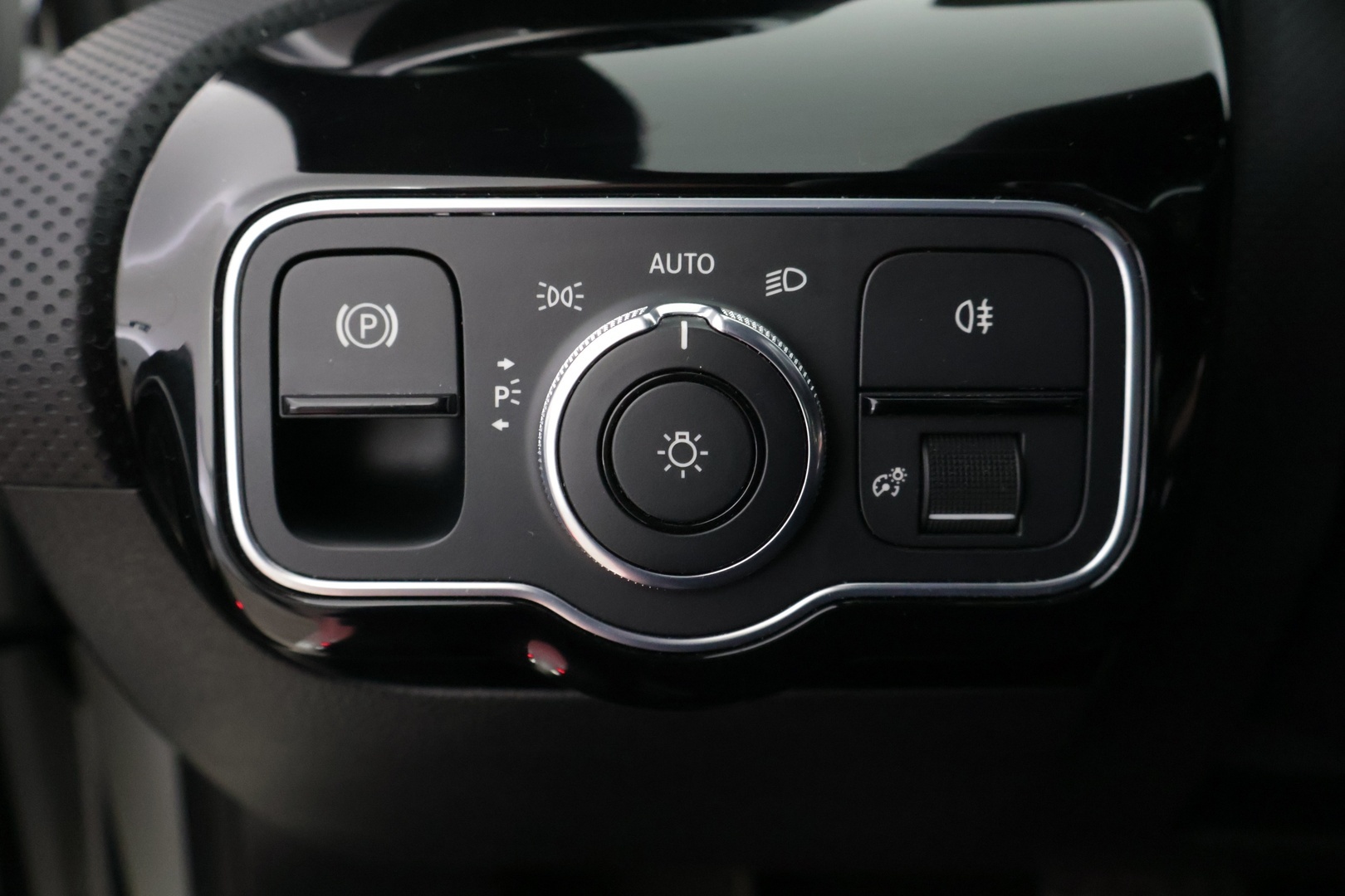 MERCEDES-BENZ CLA 2021