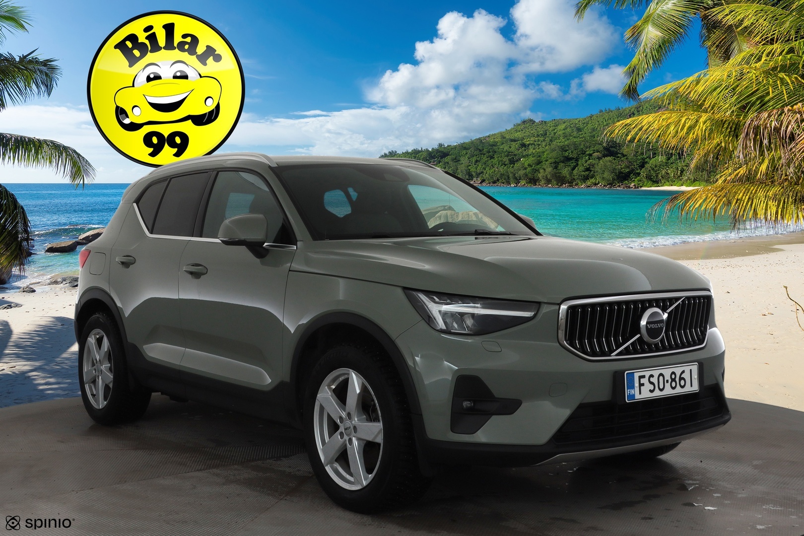 VOLVO XC40 2023
