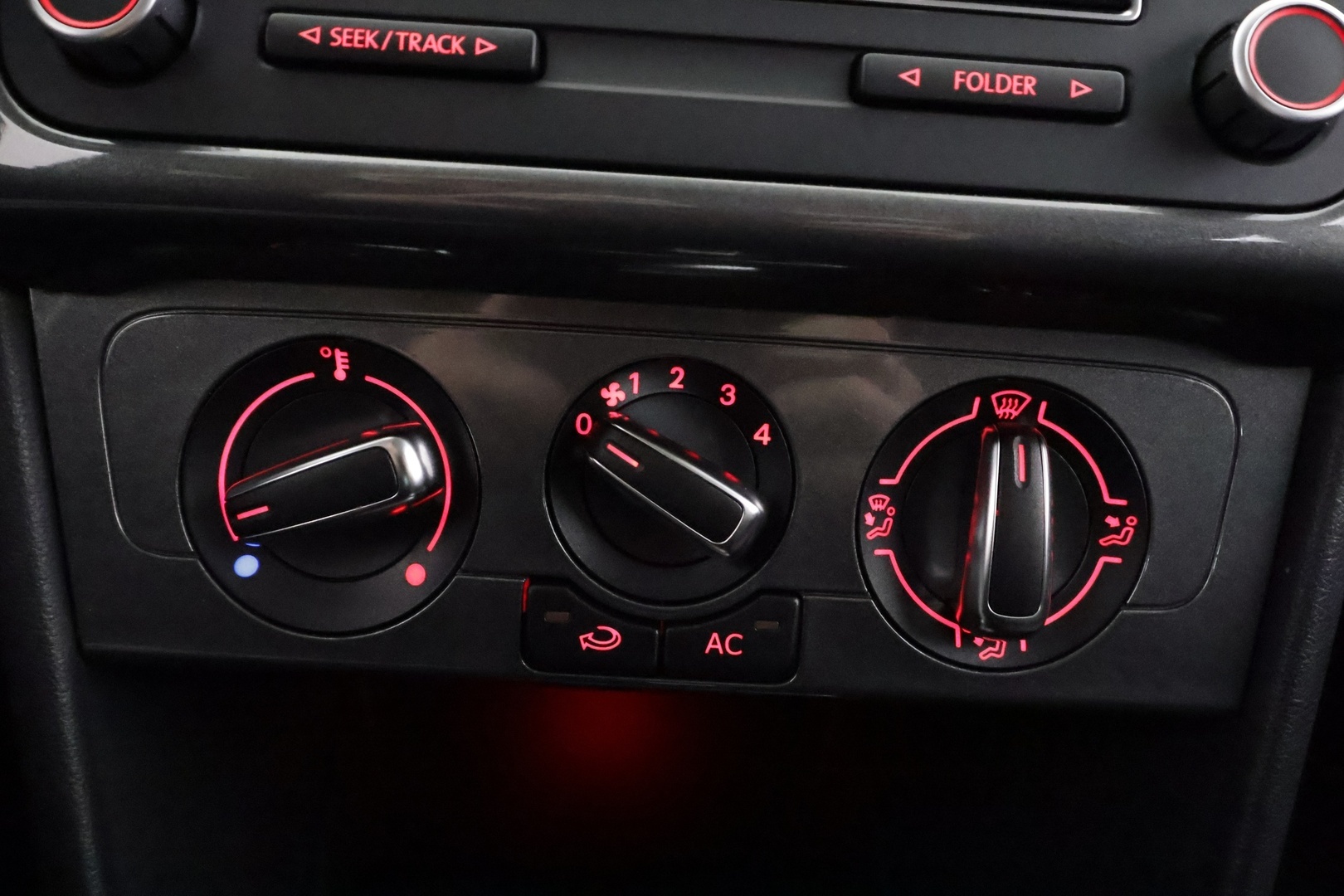 VOLKSWAGEN Polo 2011