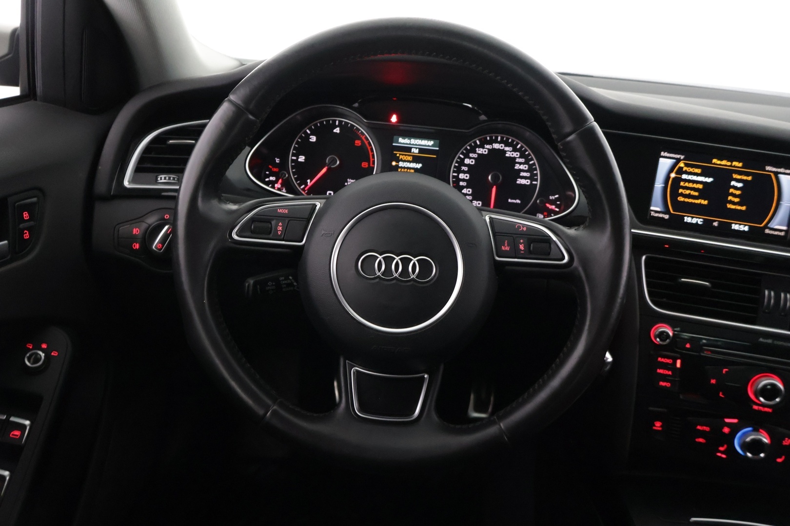 AUDI A4 2014