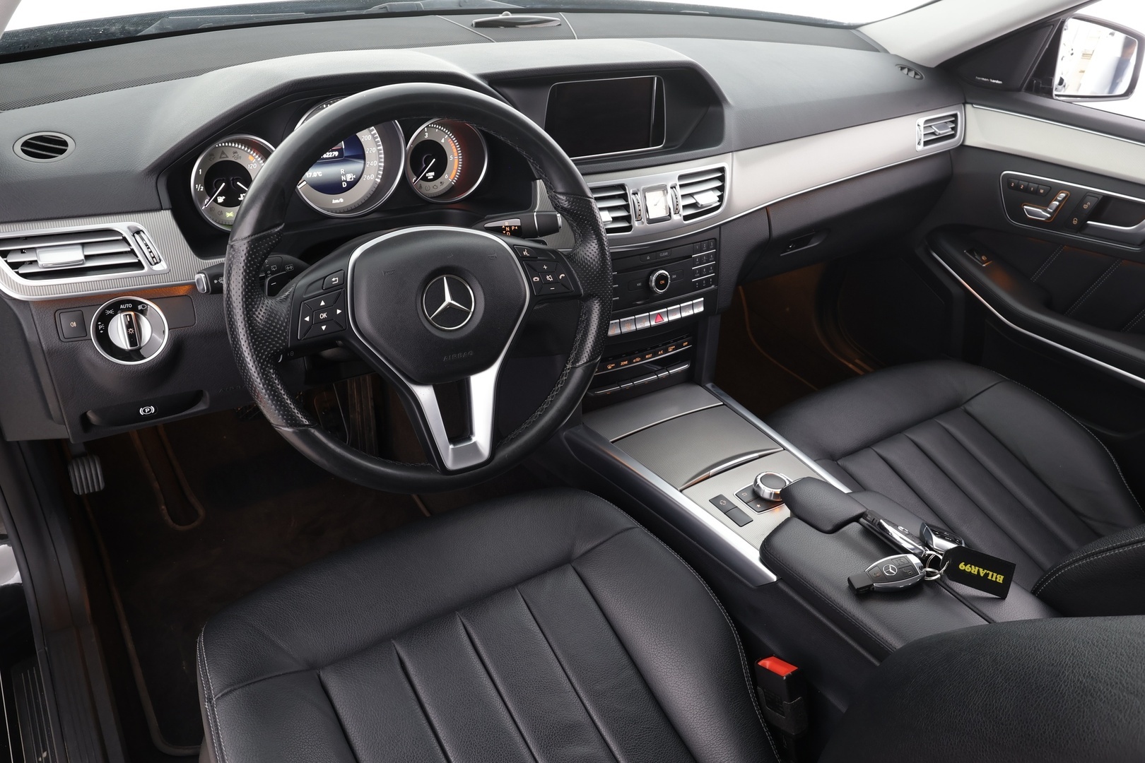 MERCEDES-BENZ E 2016