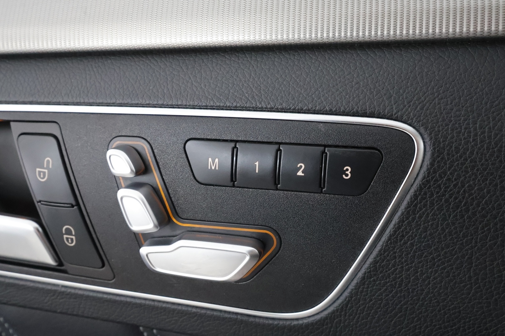 MERCEDES-BENZ E 2016