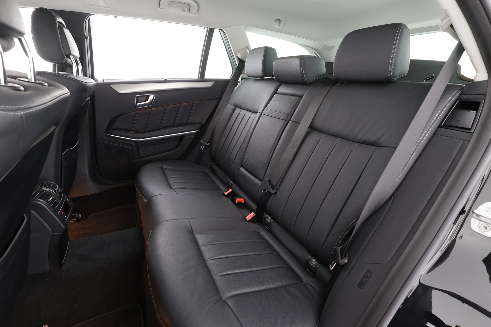 MERCEDES-BENZ E 2016