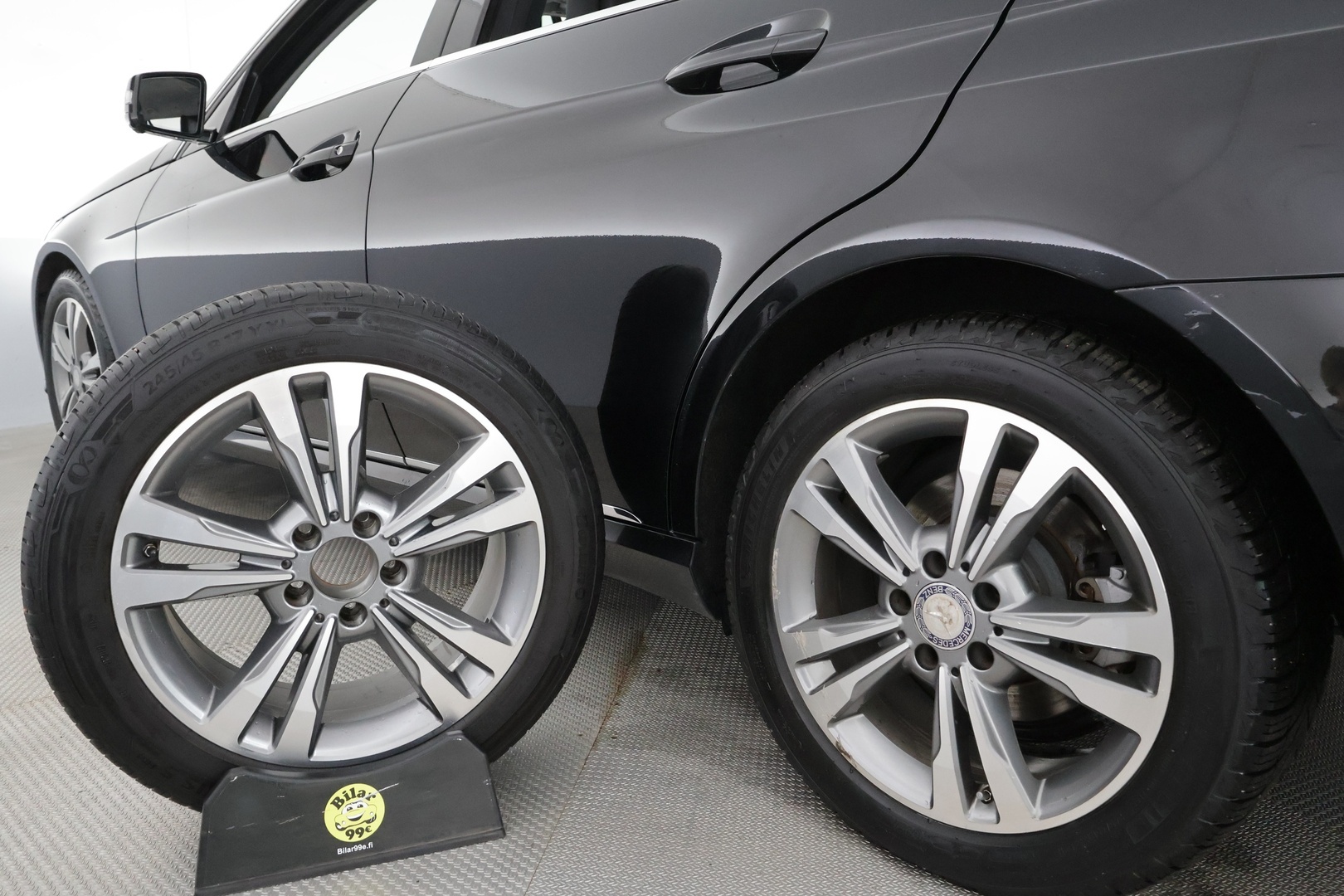 MERCEDES-BENZ E 2016