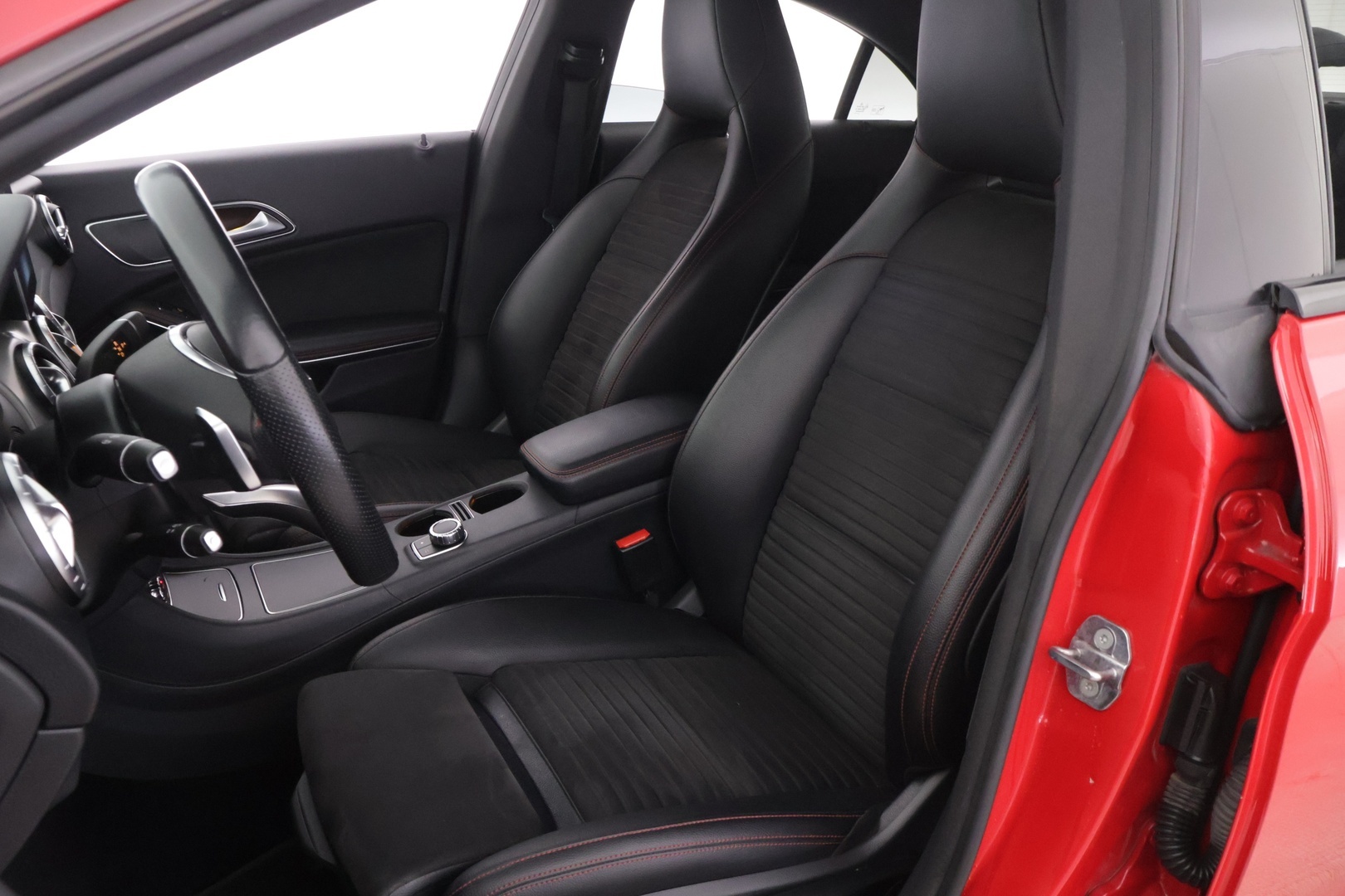 MERCEDES-BENZ CLA 2019