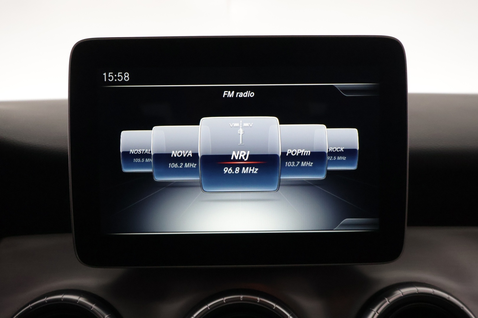 MERCEDES-BENZ CLA 2019