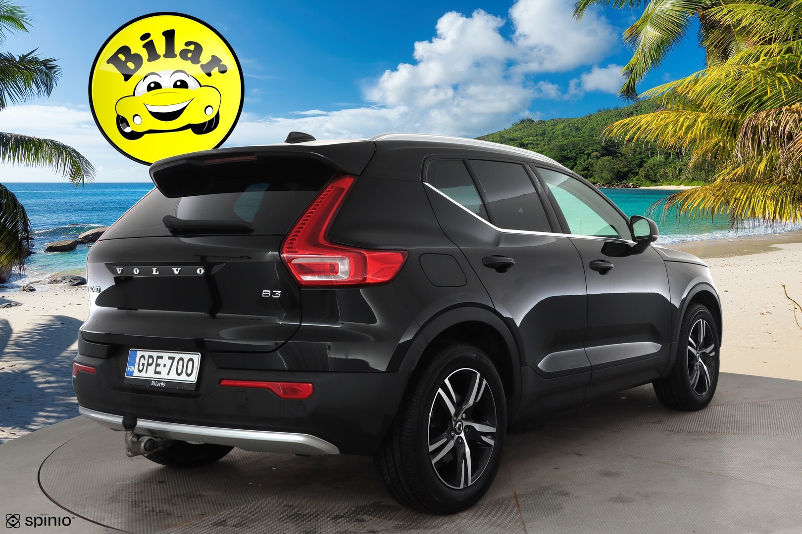 VOLVO XC40 2023