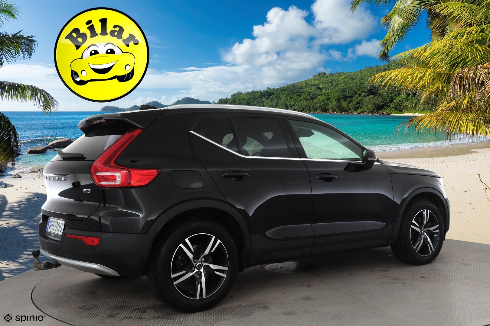 VOLVO XC40 2023