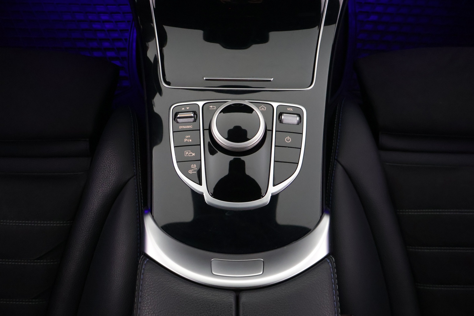 MERCEDES-BENZ C 2021