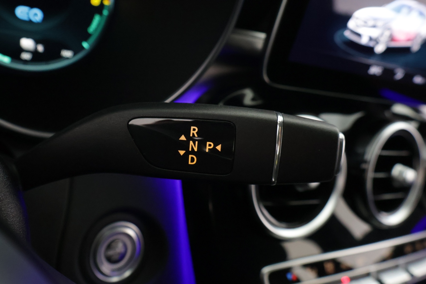 MERCEDES-BENZ C 2021