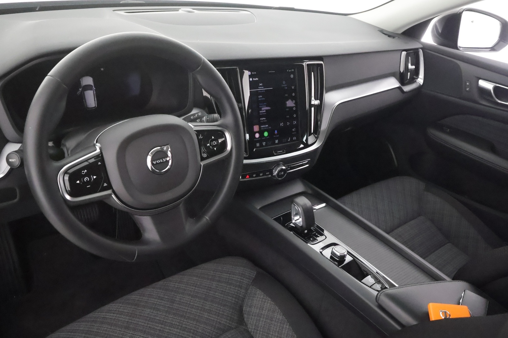 VOLVO V60 Cross Country 2023