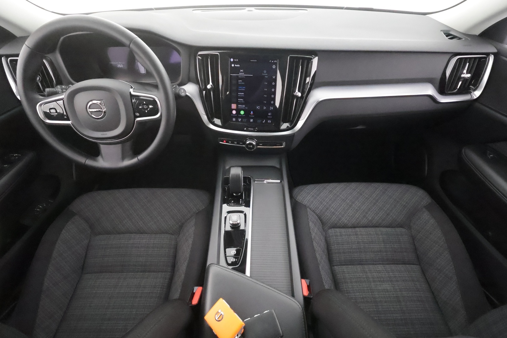 VOLVO V60 Cross Country 2023