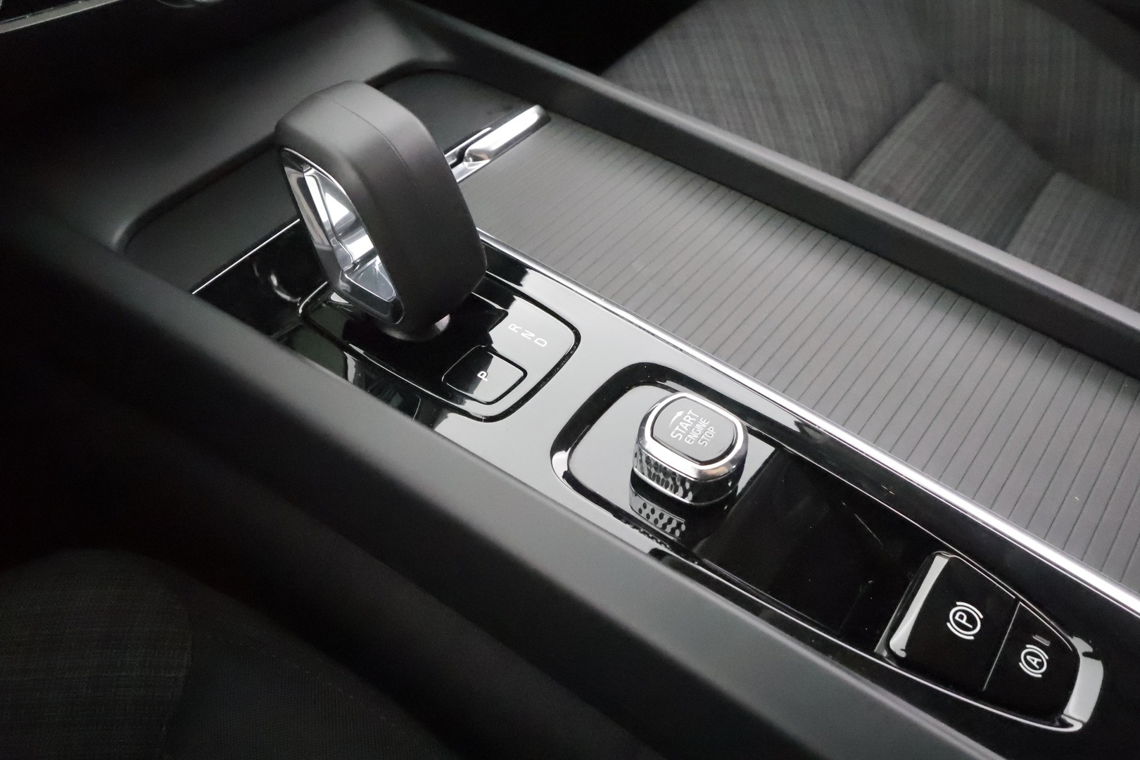 VOLVO V60 Cross Country 2023
